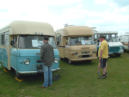 20145180347_newbury_commers.jpg